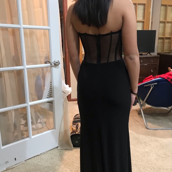 Black & Rose Gold Prom Dress!! - Picture 4 of 5